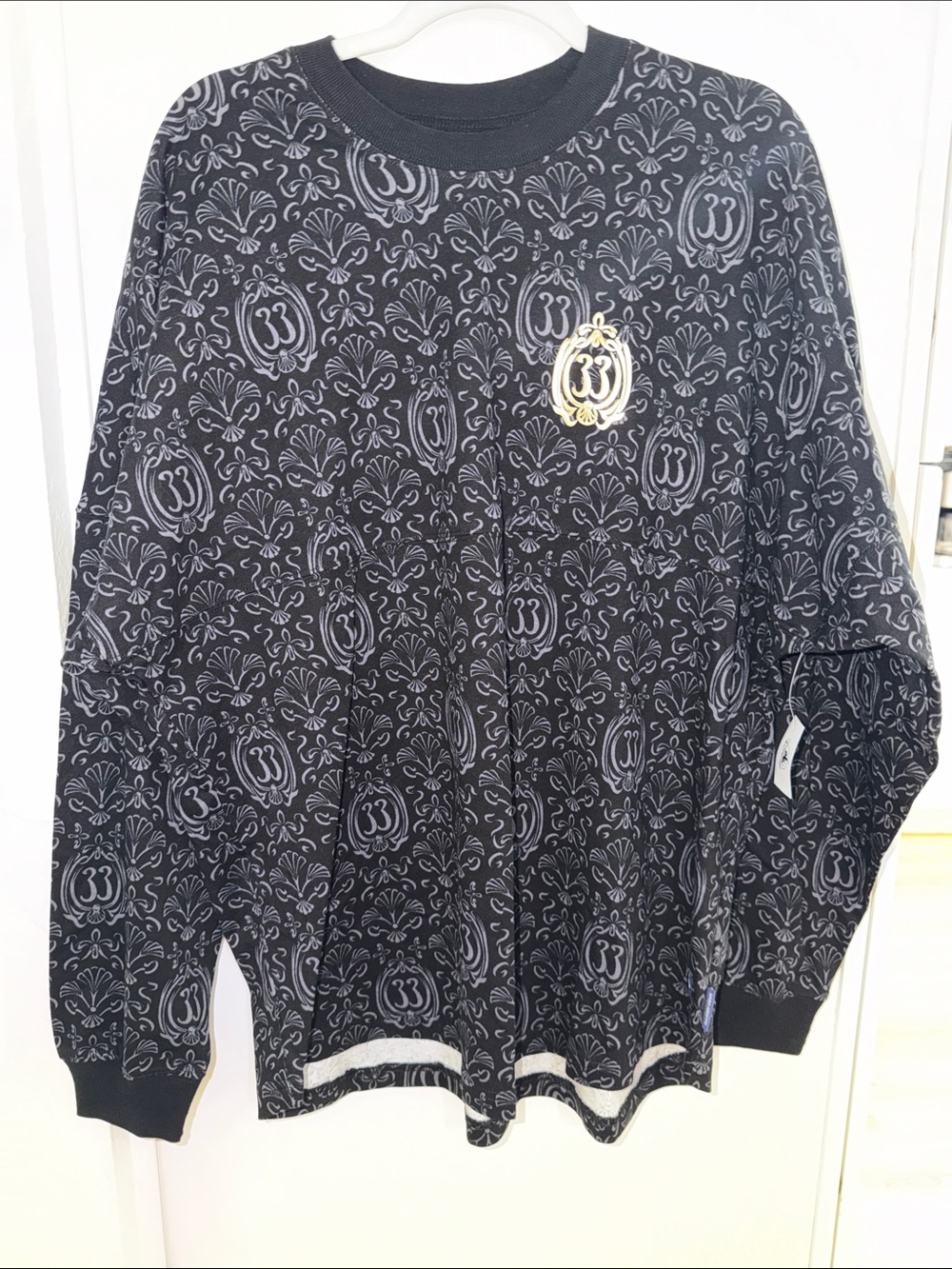NWT Disney Club 33 Black/Gray Haunted Mansion Spirit Jersey w Gold 33 Crest | L